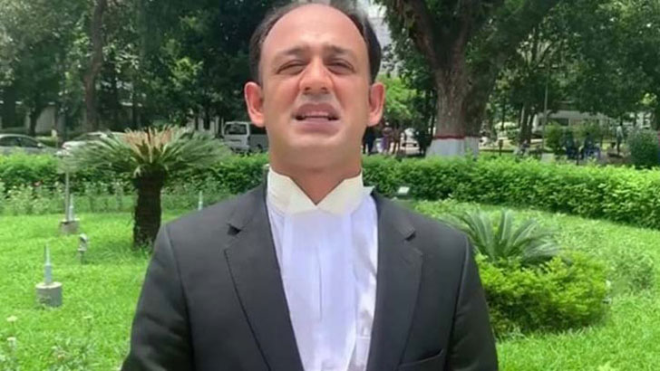 যে কারণে পদত্যাগ করলেন ব্যারিস্টার সুমন