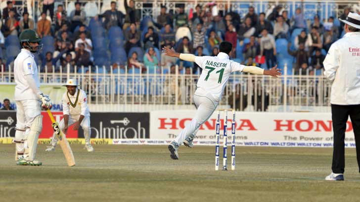 আমার তো মনেই হয় না এটা বাংলাদেশ দল: পাপন