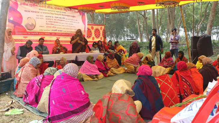 বৃদ্ধাশ্রমের বৃদ্ধাদের সঙ্গে ইবি শিক্ষার্থীদের ব্যতিক্রম ভালোবাসা