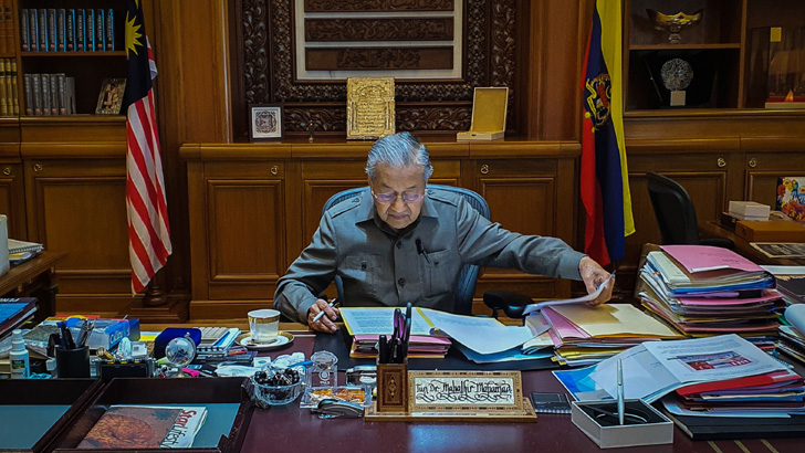 আরও বেশি কর্তৃত্ব নিয়ে নতুন পদে মাহাথির