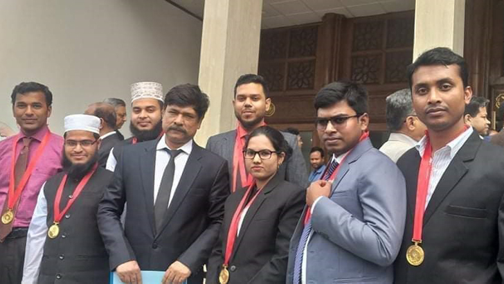 প্রধানমন্ত্রী স্বর্ণপদক পেলেন ইবির ৮ শিক্ষার্থী
