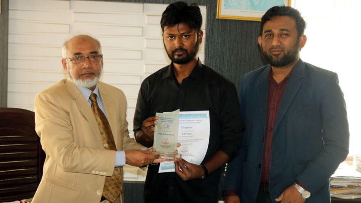 খাবার উপযোগী পোকা নিয়ে গবেষণায় আন্তর্জাতিক পুরস্কার পেল সিকৃবির শিক্ষার্থী