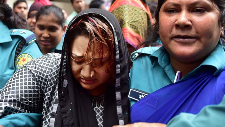 এক এমপির হাত ধরে উত্থান, আরেকজনের প্রশ্রয়ে পাপের জগতের রানী