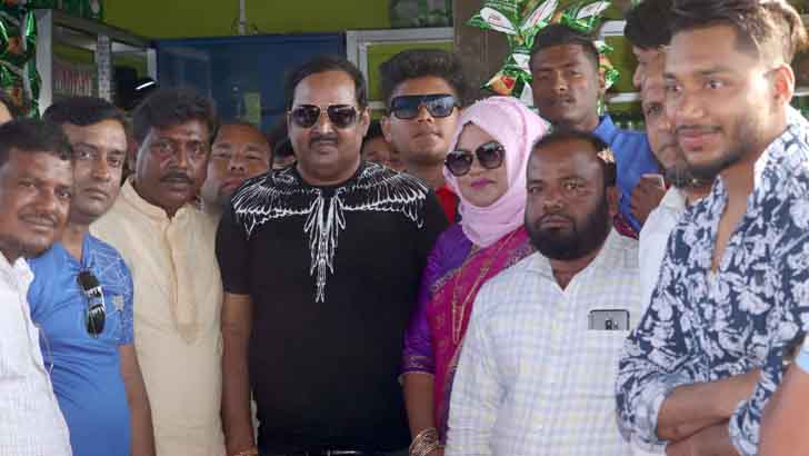 সুনামগঞ্জে হাজারো ভক্তের ভালোবাসায় সিক্ত ডিপজল