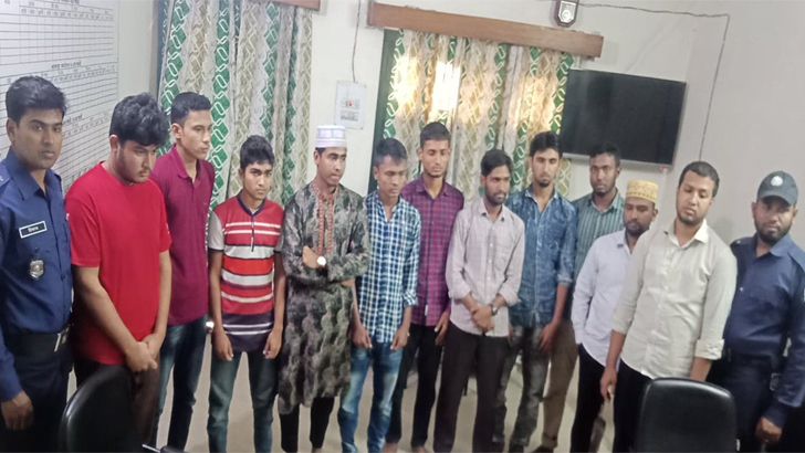 ঝিনাইদহে গোপন বৈঠক থেকে শিবিরের ১১ নেতাকর্মী আটক