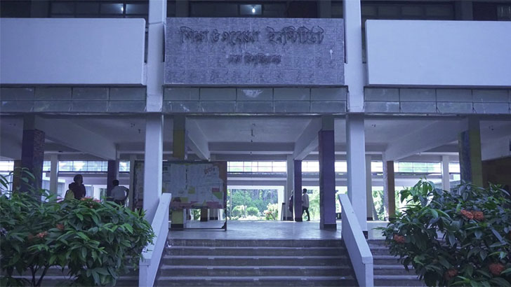 ঢাবি আই ই আর এলামনাইর উদ্যোগে পিঠা উৎসব শুক্রবার