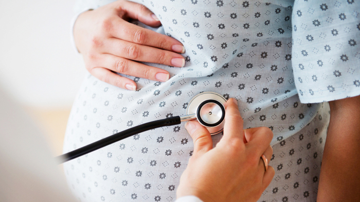 অন্তঃসত্ত্বা ও গর্ভের সন্তানের করোনার ঝুঁকি কতটা?