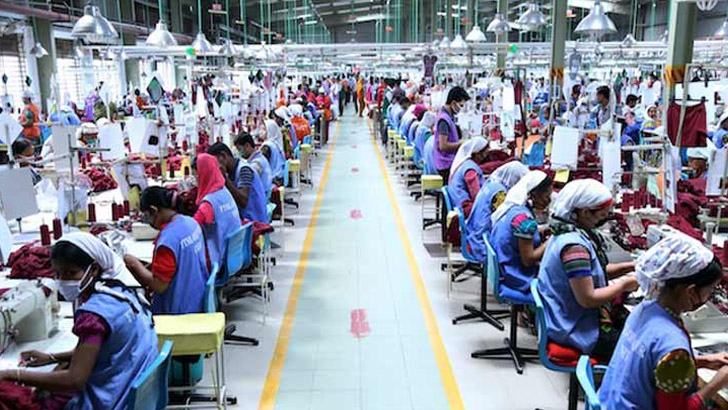 আশুলিয়ায় ছুটির মধ্যেই কারখানায় শ্রমিক ছাঁটাই