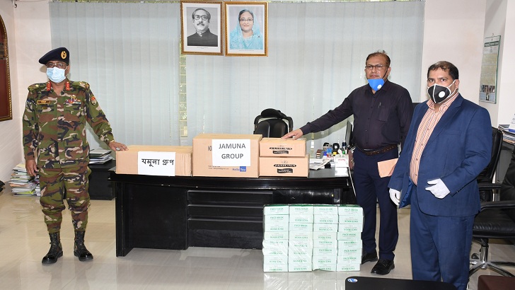 এবার সরকারকে পিপিই মাস্ক ও হ্যান্ড স্যানিটাইজার দিল যমুনা গ্রুপ