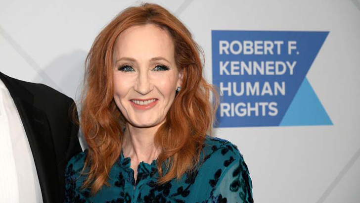 যেভাবে করোনার উপসর্গ থেকে মুক্তি পেলেন হ্যারি পটারের রাউলিং