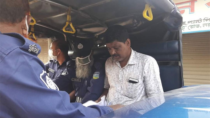 জামালপুরে আ’লীগ ও যুবলীগ নেতার গুদাম থেকে গরিবদের ৩২৬ বস্তা চাল উদ্ধার