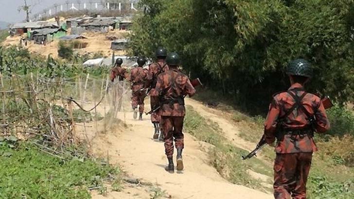 রোহিঙ্গা অনুপ্রবেশ ঠেকাতে বান্দরবান সীমান্তে বিজিবির ফাঁকা গুলি