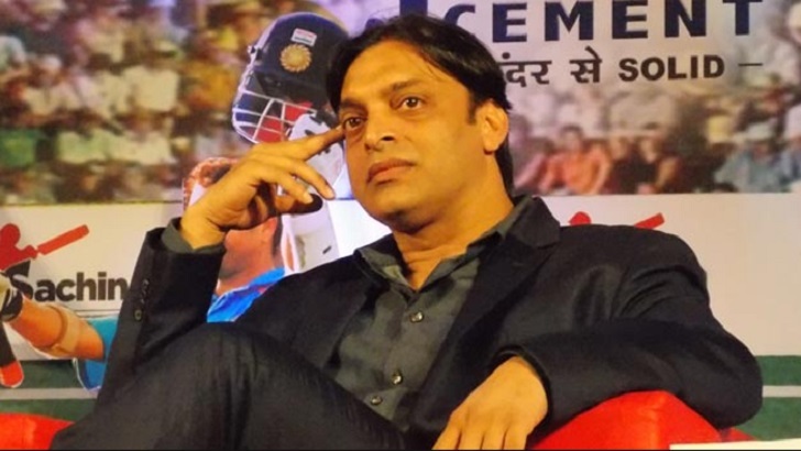 লকডাউন ভেঙে তোপের মুখে শোয়েব আখতার