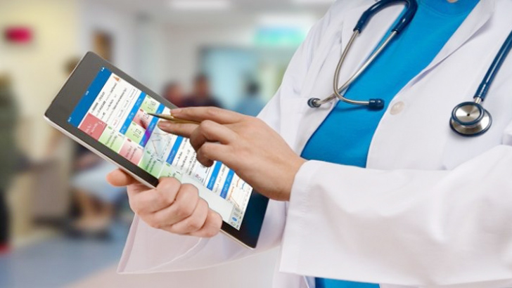 করোনায় ভিডিওকলে চিকিৎসা দিতে এলো ‘হ্যালো ডক’