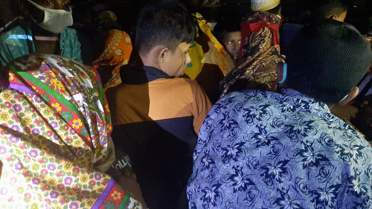 নারায়ণগঞ্জ থেকে পালানোর সময় ২ শতাধিক পোশাক শ্রমিক আটক