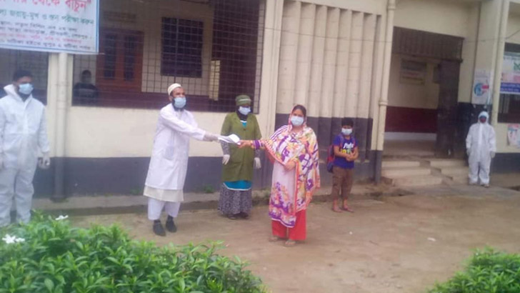 সুস্থ হয়ে বাড়ি ফিরল করোনা আক্রান্ত শেরপুরের ১০ বছরের শিশু