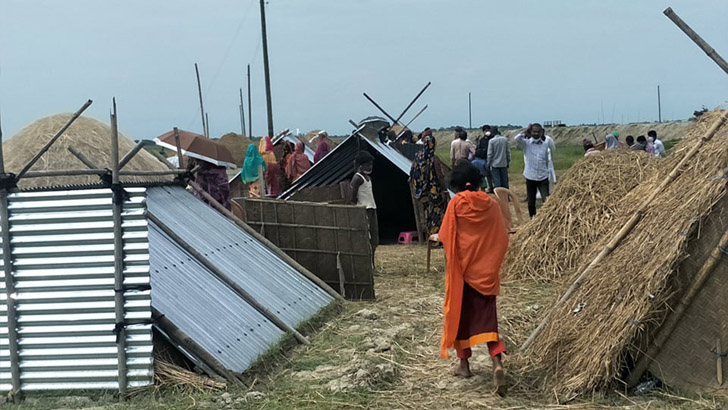 নির্জন হাওরে কোয়ারেন্টিন, মানবেতর জীবনযাপন ১৭ পরিবারের