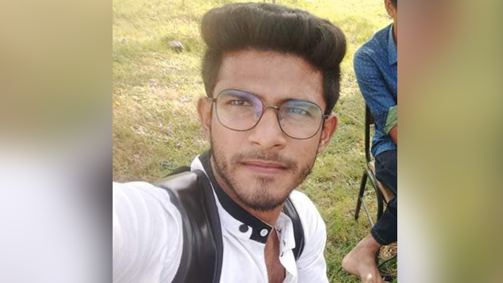 মেস থেকে বের করে ছুরিকাঘাতে বিশ্ববিদ্যালয় ছাত্রকে হত্যা