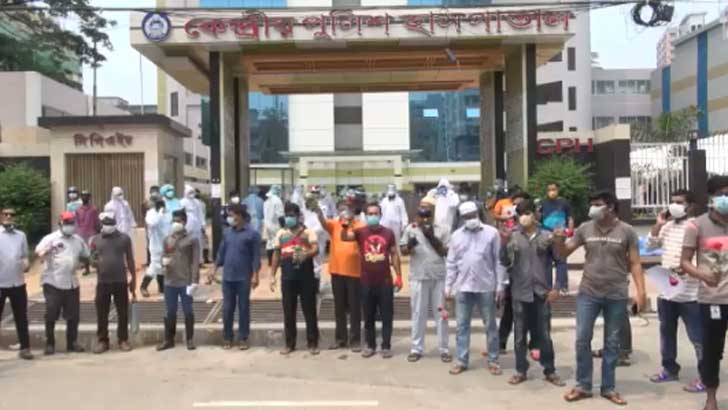 করোনা মুক্ত হয়ে একদিনেই হাসপাতাল ছাড়লেন ৭২ পুলিশ সদস্য