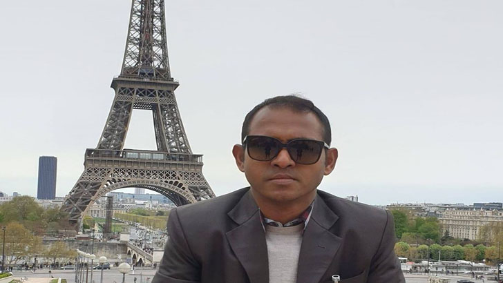 প্রবাসে মাকে আরও বেশি মনে পড়ে