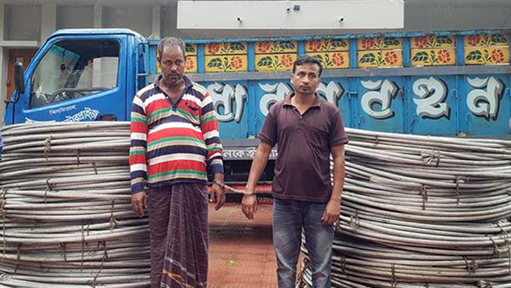 বগুড়ায় ট্রাকভর্তি বিদ্যুতের তারসহ গ্রেফতার ২