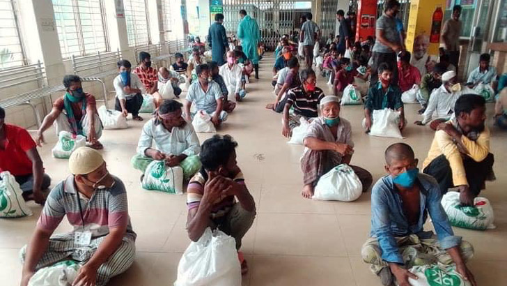 তিন হাজার মানুষকে খাদ্য সহায়তা দিয়েছে বিআইডব্লিউটিএ