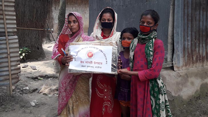 সিংড়ায় করোনায় মৃত ব্যক্তির পরিবার পেল প্রধানমন্ত্রীর ঈদ উপহার