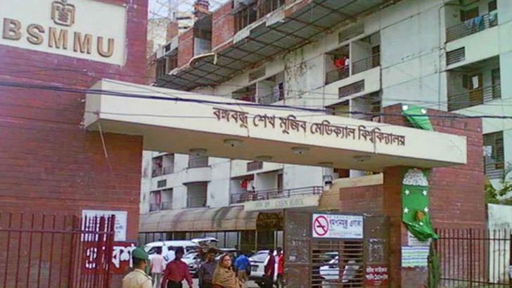 ঈদের ছুটিতেও খোলা বিএসএমএমইউর করোনা ল্যাব