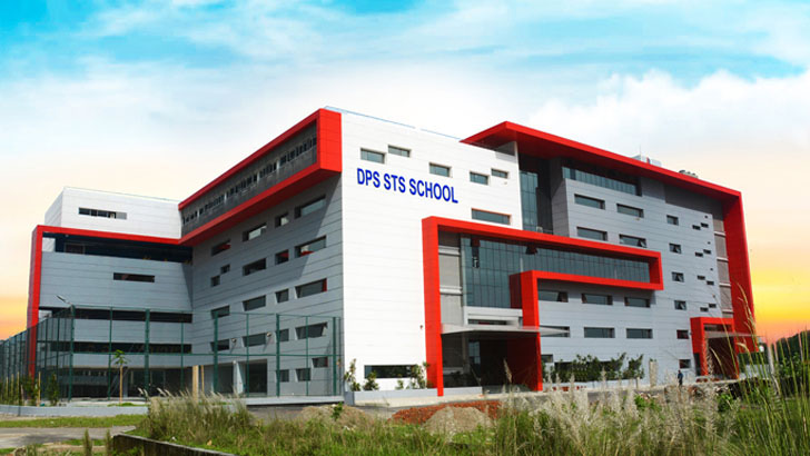 প্রকাশিত সংবাদের প্রতিবাদ ও ডিপিএস এসটিএস স্কুলের বক্তব্য