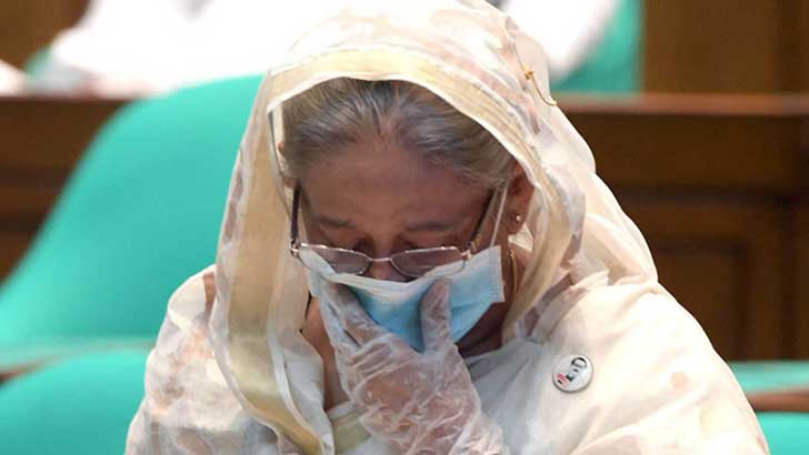 দলীয় নেতাদের মৃত্যুতে সংসদে কাঁদলেন প্রধানমন্ত্রী