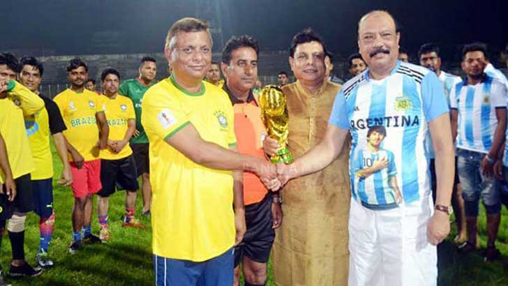 আমরা এ মৃত্যুর জন্য প্রস্তুত ছিলাম না: মেয়র আরিফ