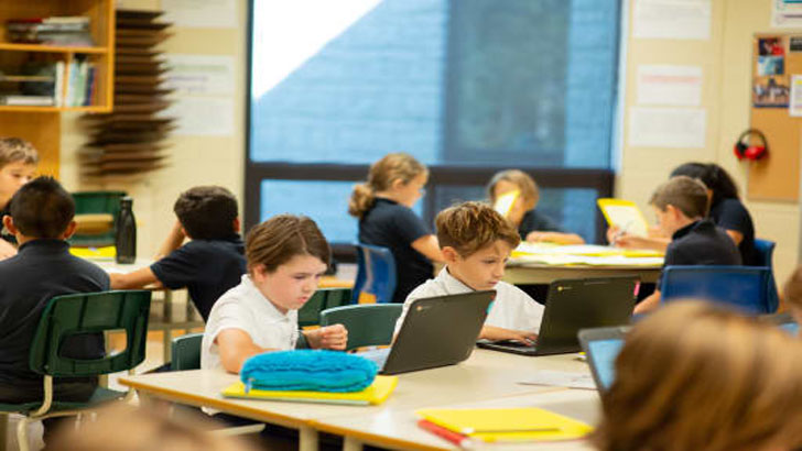 কানাডায় সেপ্টেম্বরের নতুন শিক্ষাবর্ষ নিয়ে উদ্বিগ্ন শিক্ষার্থীরা