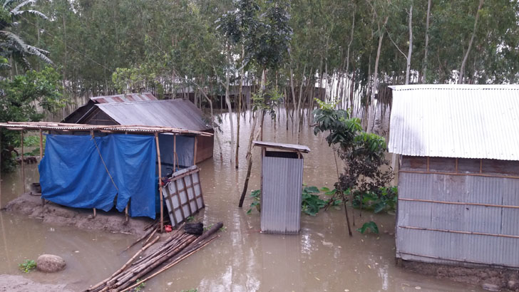 কুড়িগ্রামে বন্যা পরিস্থিতির মারাত্মক অবনতি, পানিবন্দি লাখো মানুষ