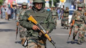 কাশ্মীরে রণসাজ শুরু ভারতের, দু’মাস গ্যাস মজুদের নির্দেশ