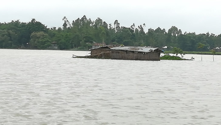 ছয় জেলায় বন্যার আরও অবনতি