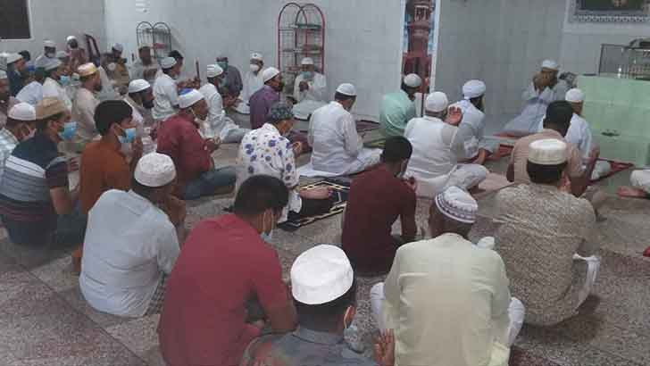 শিল্পপতি নুরুল ইসলামের মাগফিরাত কামনায় বাউফলে দোয়া