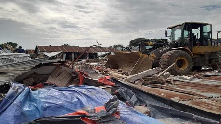 নবাবগঞ্জে এমপির নামে চাঁদাবাজির অভিযোগ