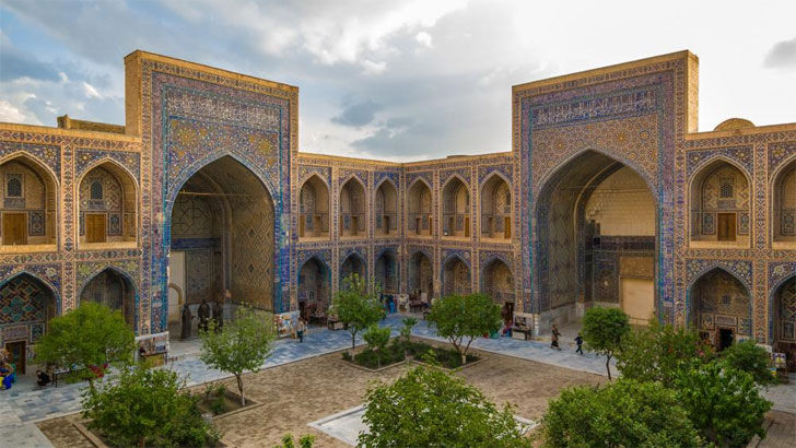 নেতৃত্ব ফিরে পেতে মুসলিমদের জ্ঞান-বিজ্ঞানে এগিয়ে যেতে হবে