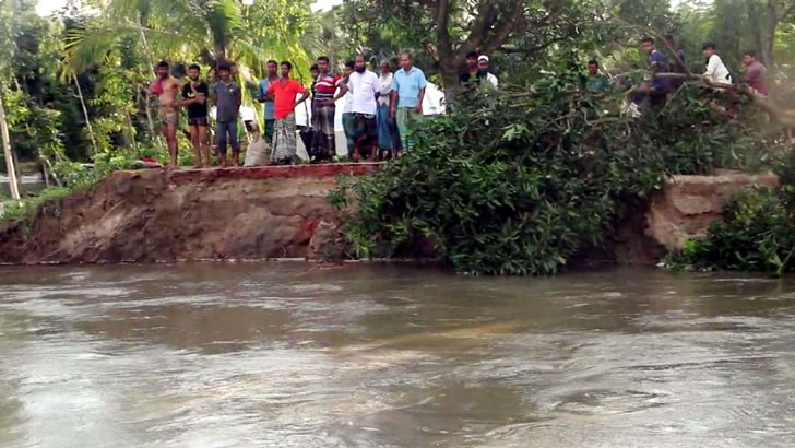 বন্যায় ভেসে গেছে ৩৪৯ কোটি টাকার ফসল