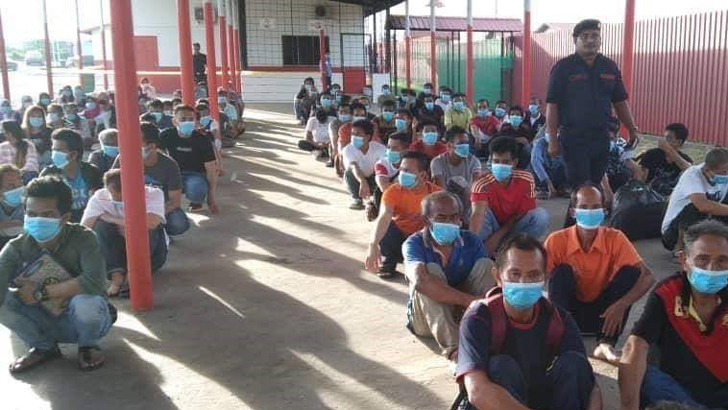 মালয়েশিয়ায় আটক ৫৯৫১ অবৈধ অভিবাসী দেশে ফেরার অপেক্ষায়