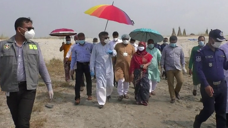 শিবচরে বন্যা-ভাঙন এলাকা পরিদর্শনে চিফ হুইপ নূর-ই আলম