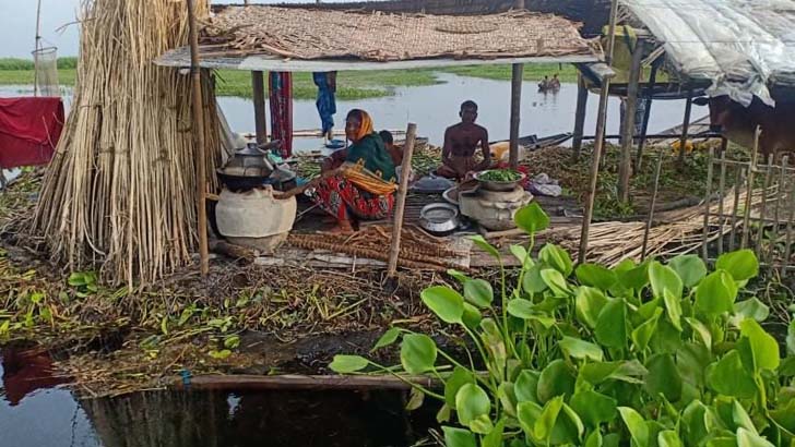 ‘ধাপের ওপর  রান্দি, ধাপের ওপর খাই’