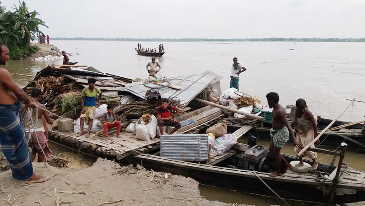 কুড়িগ্রামে নদীভাঙনে গৃহহীন আরও শতাধিক পরিবার