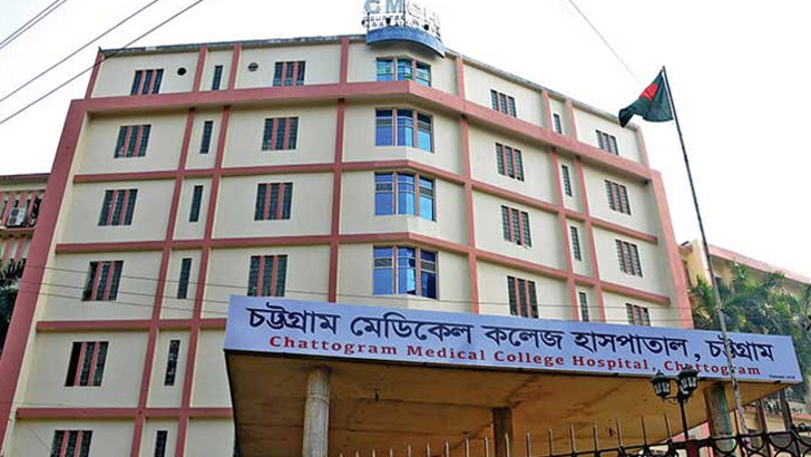 চমেকে ইন্টার্ন চিকিৎসকদের অনির্দিষ্টকালের কর্মবিরতি