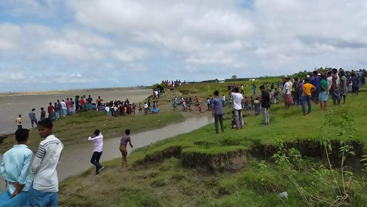বেড়াতে এসে জোয়ারের পানিতে ডুবে যুবকের মৃত্যু, নিখোঁজ ২