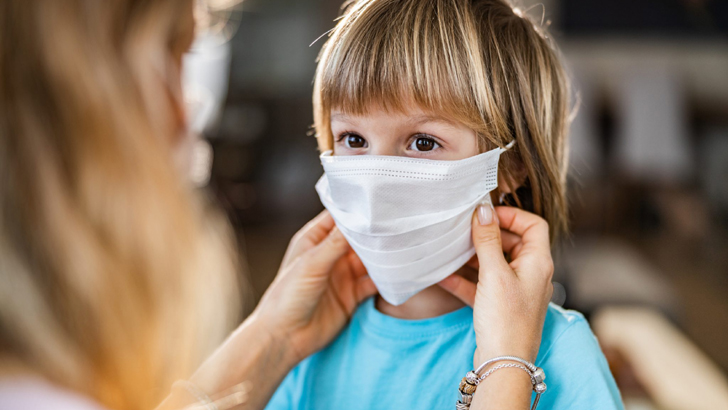 শিশুর সঙ্গে করোনাভাইরাস নিয়ে কথা বলুন ৫ ধাপে