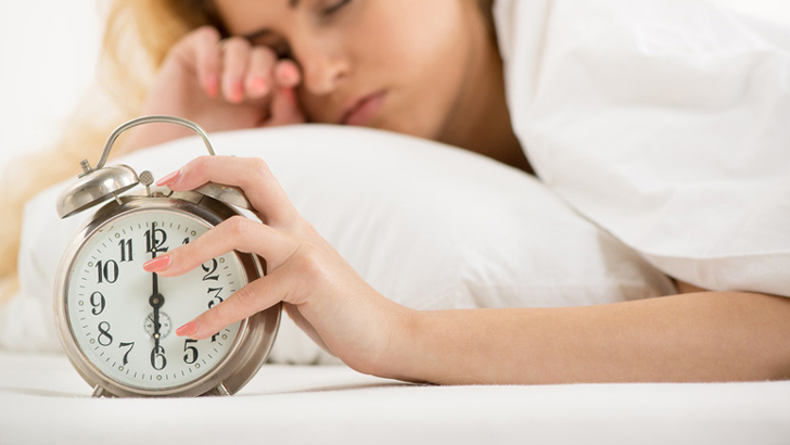 সকালে ঘুম থেকে কীভাবে উঠবেন