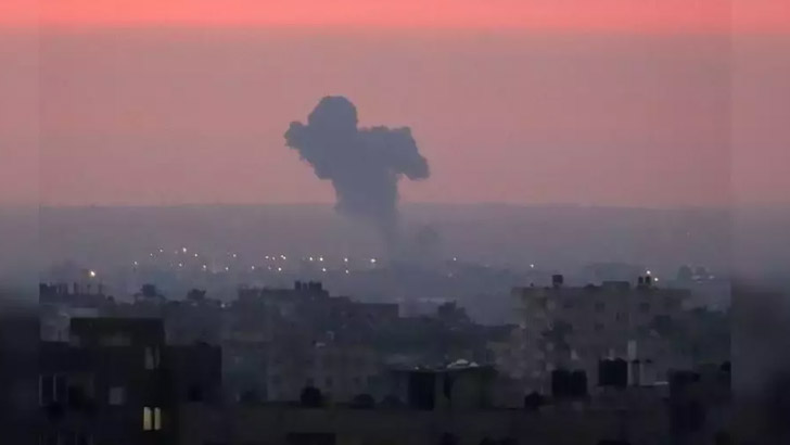 লেবাননে হিজবুল্লাহর চৌকিতে ইসরাইলি বিমান হামলা