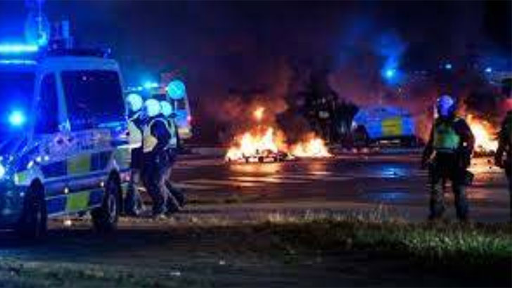 সুইডেনে কোরআন পোড়ানোর ঘটনায় ব্যাপক বিক্ষোভ