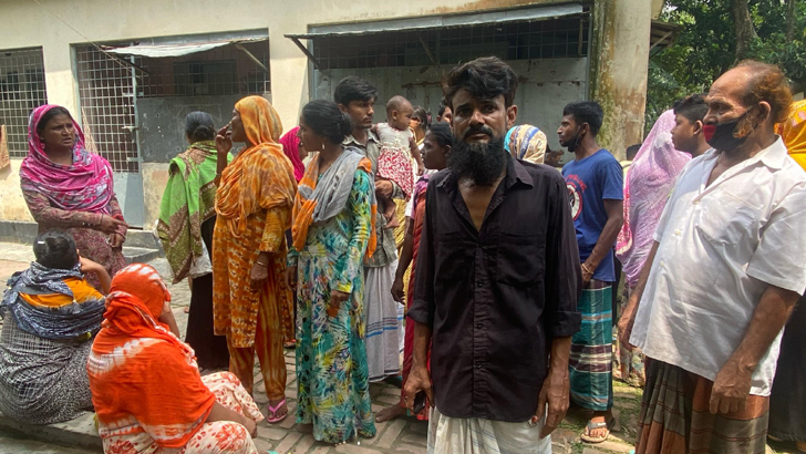 ডাকাতির টাকার ভাগ নিয়ে প্রতিপক্ষের গুলিতে নিহত ১